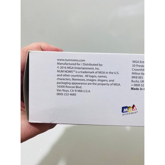 Num Noms Lights Freezie Pop Maker With 3 Flavor Packs 1 Spoon, cup & Booklet - Picture 9 of 14